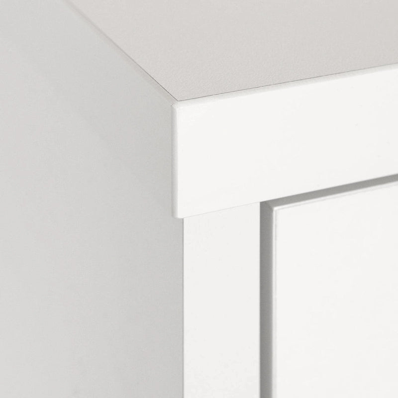Bureau d'ordinateur de style scandinave en noyer naturel / blanc / orme clair avec barre d'alimentation intégrée et 3 tiroirs, 1 personne