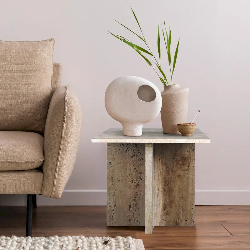 Table d'appoint en marbre naturel travertin / gris beige en forme de T, style milieu de siècle, 1 personne